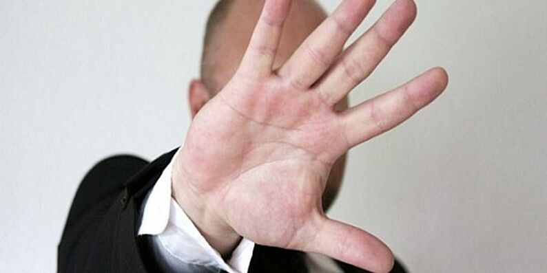 muž proti uchycení zvětšení penisu